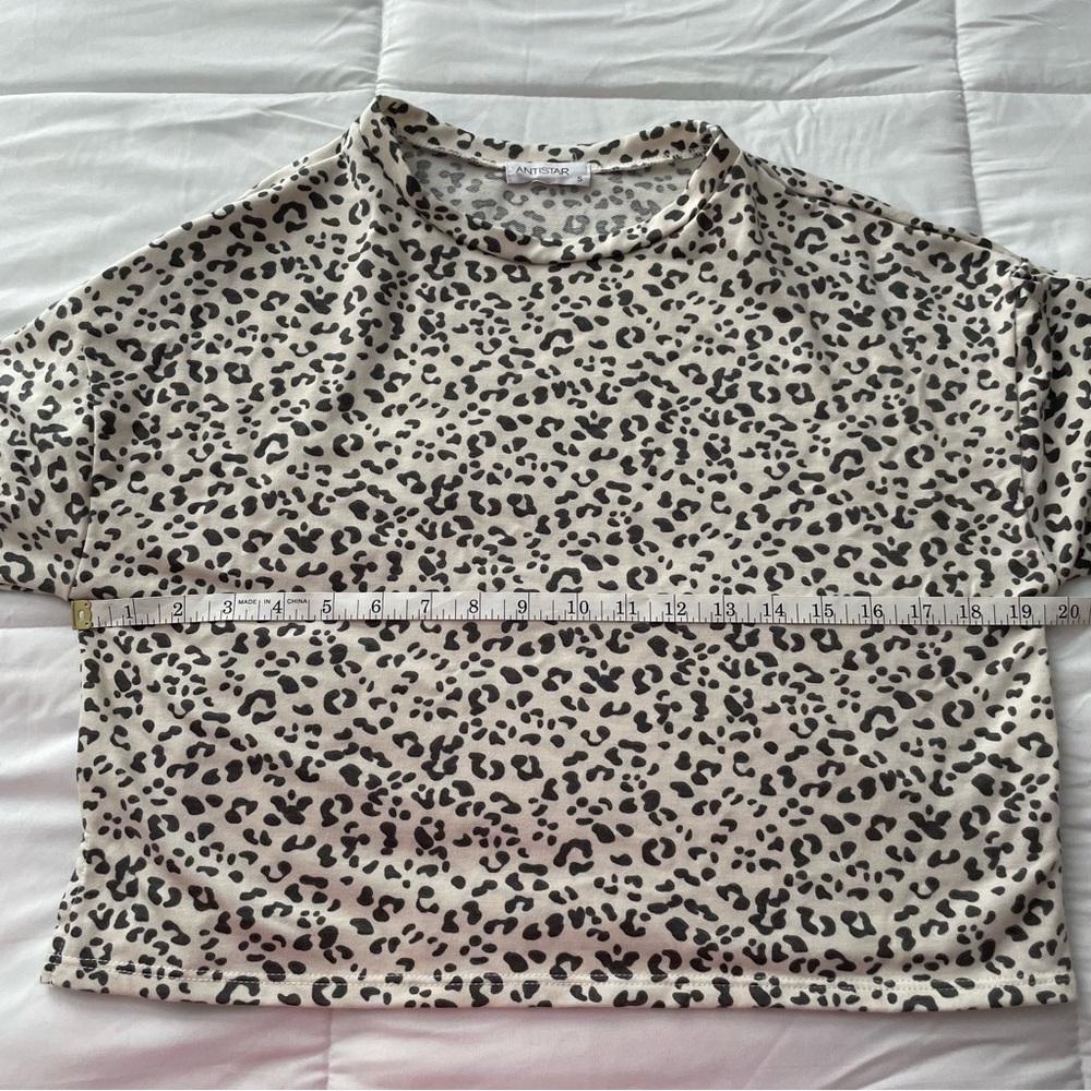 Antistar Leopard Cheetah Print Crop Sweatshirt - Small - Picture 3 of 4